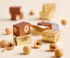 5 Petits Bonheurs hazelnut praline bar