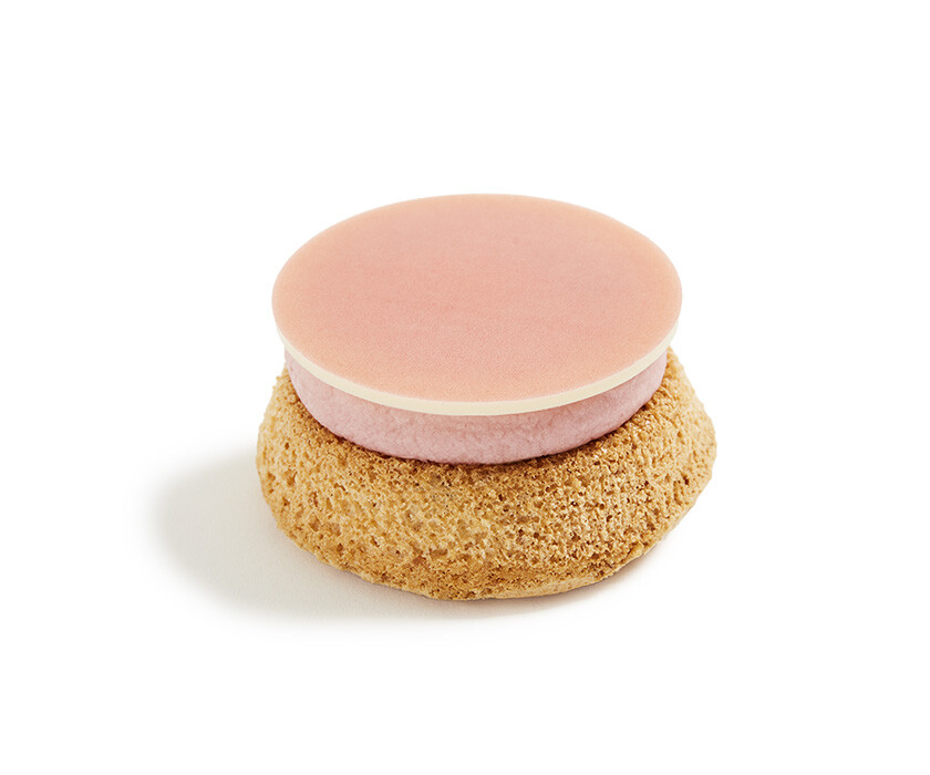 Coconut-raspberry kumo 