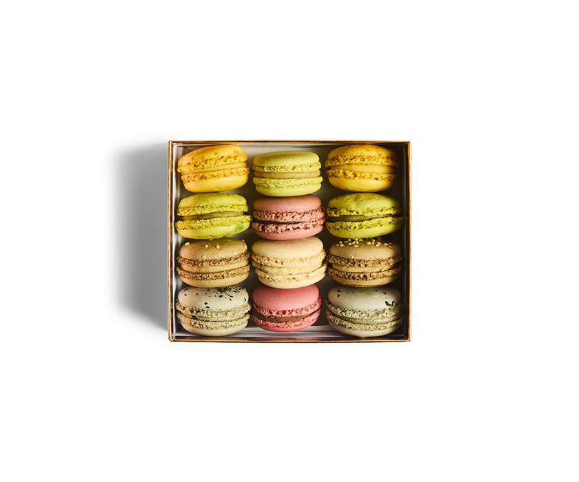 12-piece macaron box “my journey through japan”